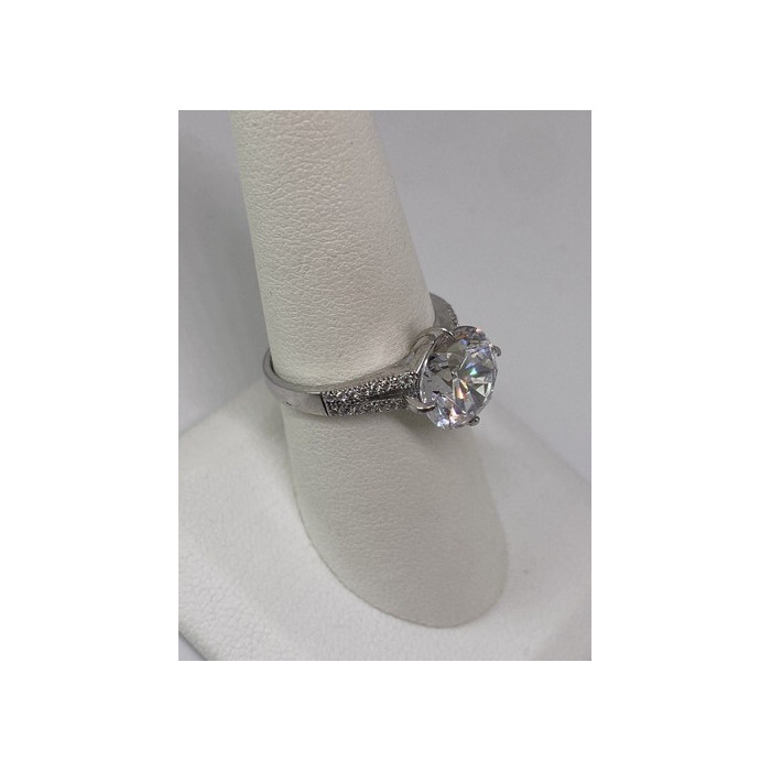 925 Sterling Silver CZ Ring Size 7.75