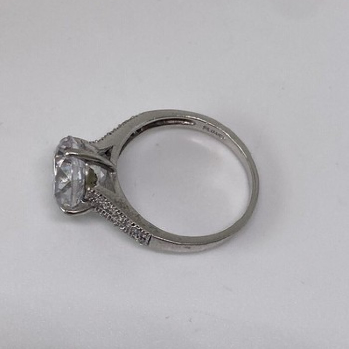 925 Sterling Silver CZ Ring Size 7.75