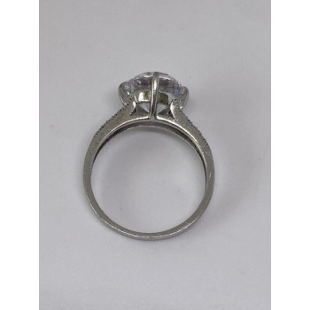 925 Sterling Silver CZ Ring Size 7.75