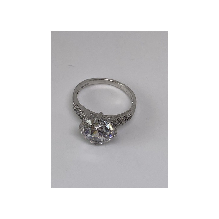 925 Sterling Silver CZ Ring Size 7.75