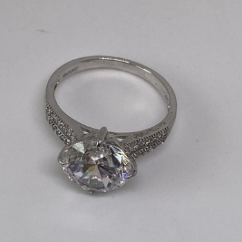 925 Sterling Silver CZ Ring Size 7.75