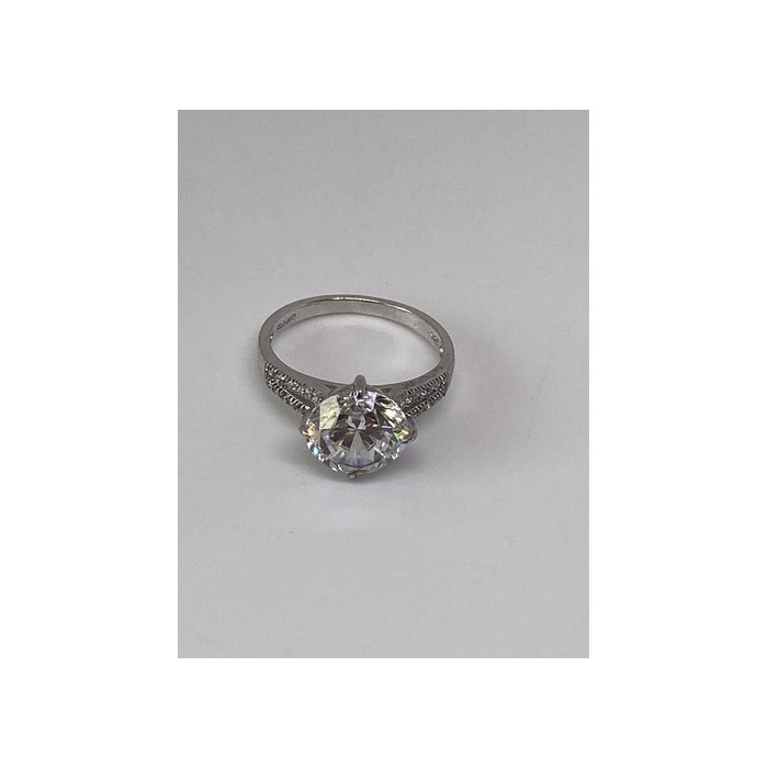 925 Sterling Silver CZ Ring Size 7.75