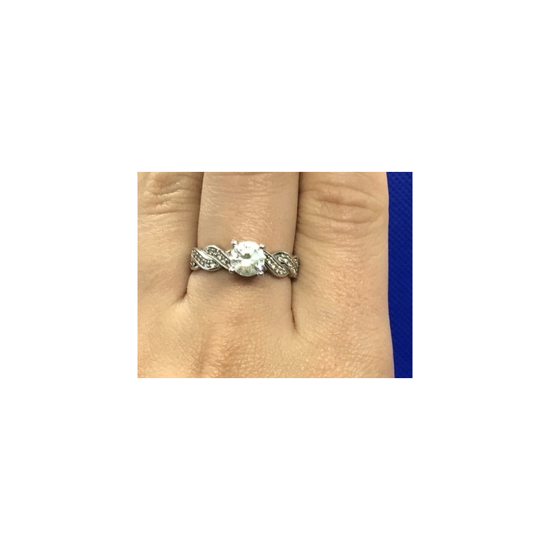 925 Sterling Silver CZ Ring Size 8