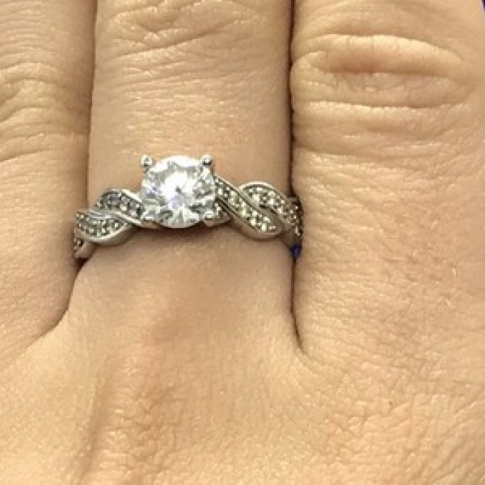 925 Sterling Silver CZ Ring Size 8