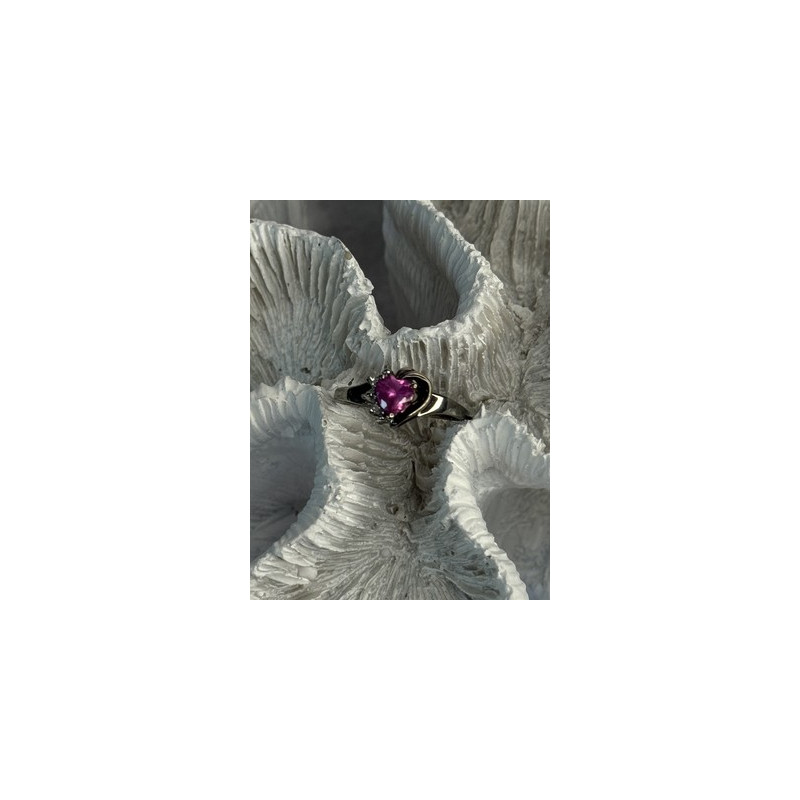 925 Sterling Silver Pink Topaz Heart Ring Size 6