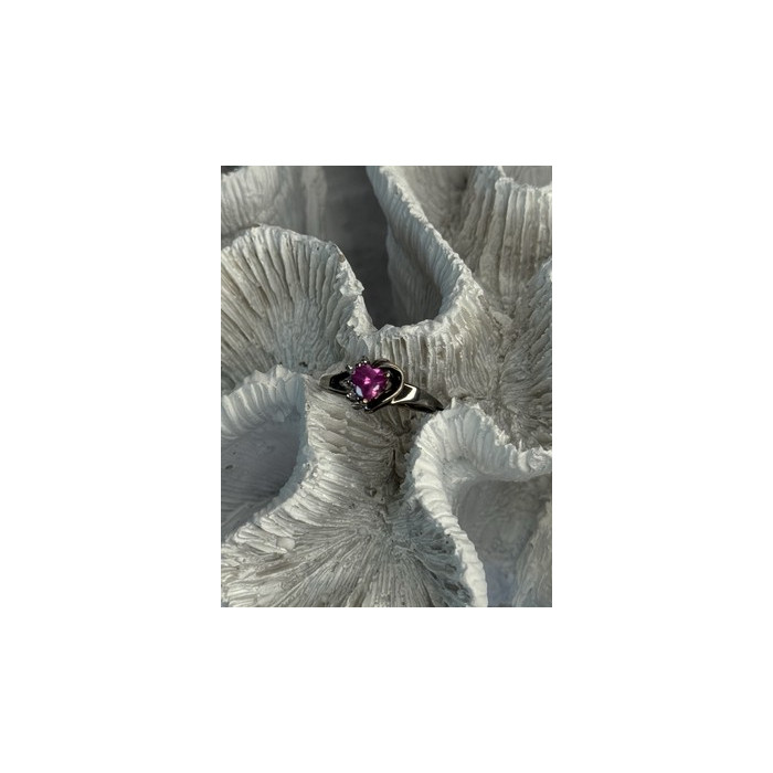 925 Sterling Silver Pink Topaz Heart Ring Size 6