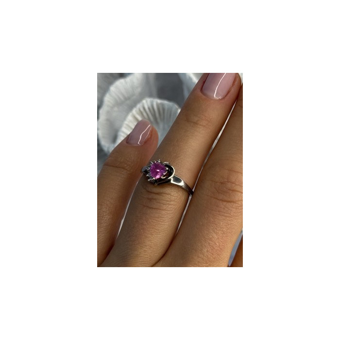 925 Sterling Silver Pink Topaz Heart Ring Size 6