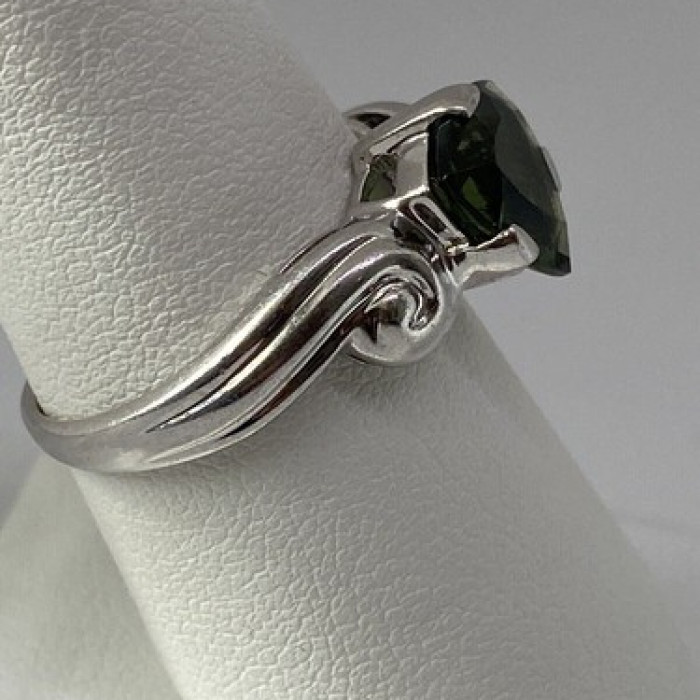 925 Sterling Silver CZ Ring Size 7.75