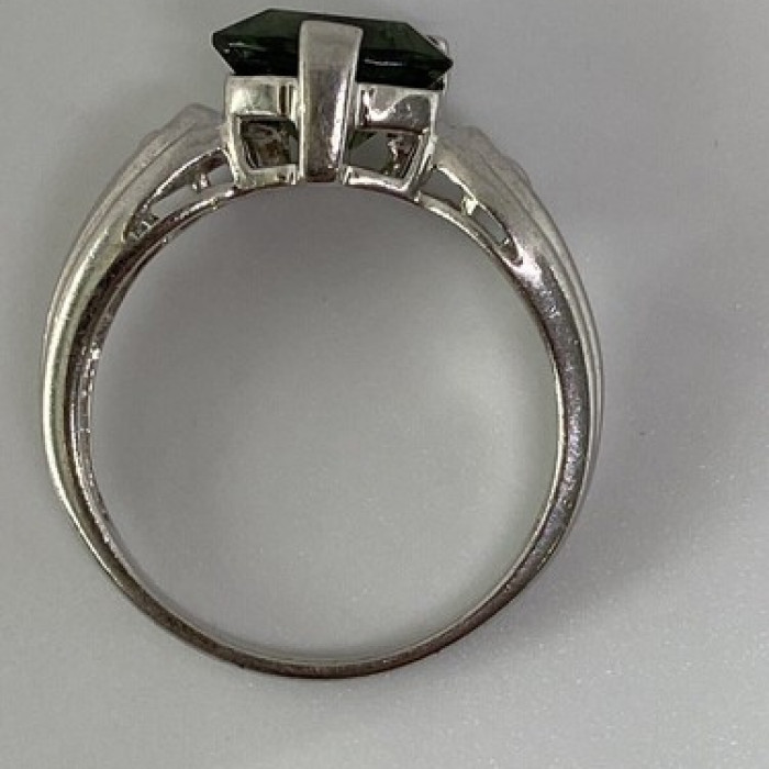 925 Sterling Silver CZ Ring Size 7.75