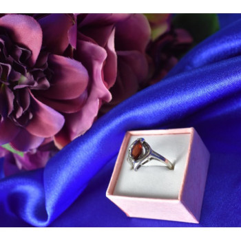 925 Sterling Silver Garnet Ring Size 6.5