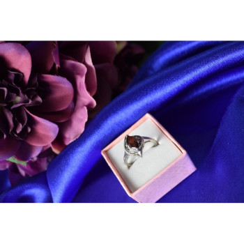 925 Sterling Silver Garnet Ring Size 6.5