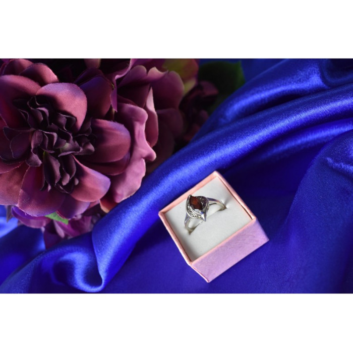 925 Sterling Silver Garnet Ring Size 6.5