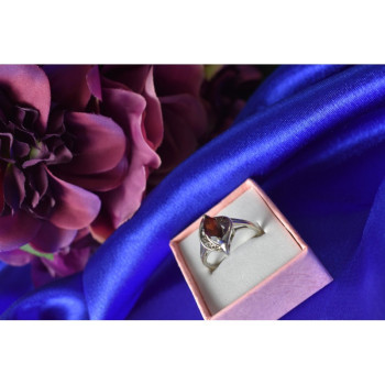 925 Sterling Silver Garnet Ring Size 6.5