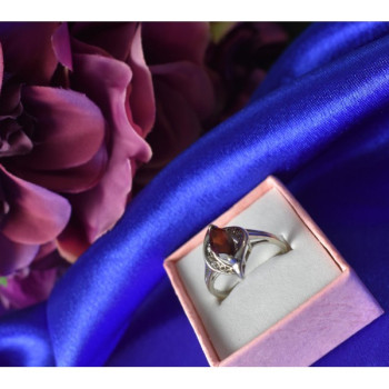925 Sterling Silver Garnet Ring Size 6.5