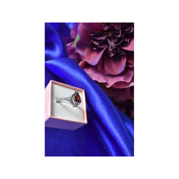 925 Sterling Silver Garnet Ring Size 6.5