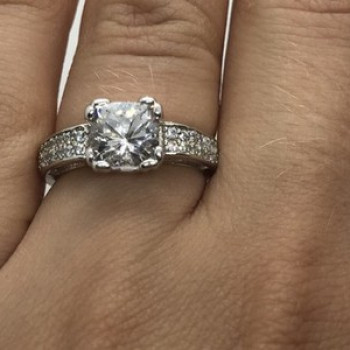 925 Sterling Silver CZ Ring Size 6.5