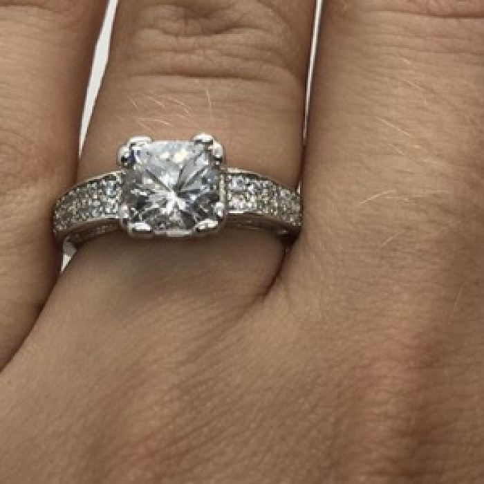 925 Sterling Silver CZ Ring Size 6.5