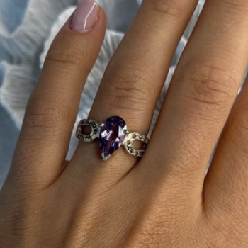 925 Sterling Silver Amethyst & Marcasite Ring Size 7.5