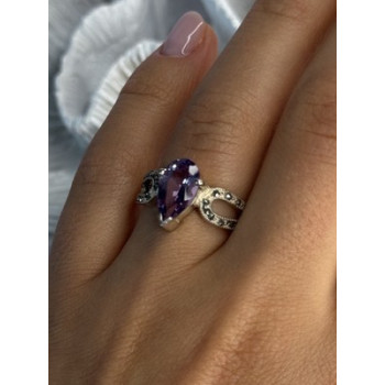 925 Sterling Silver Amethyst & Marcasite Ring Size 7.5