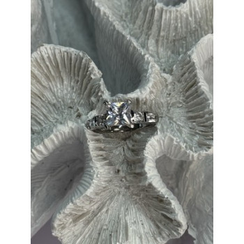 925 Sterling Silver CZ Ring Size 7.5
