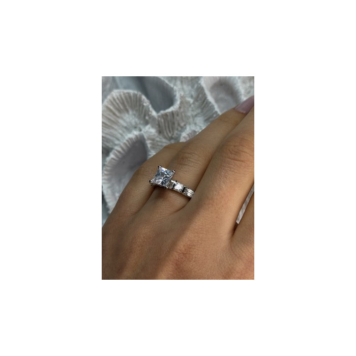 925 Sterling Silver CZ Ring Size 7.5