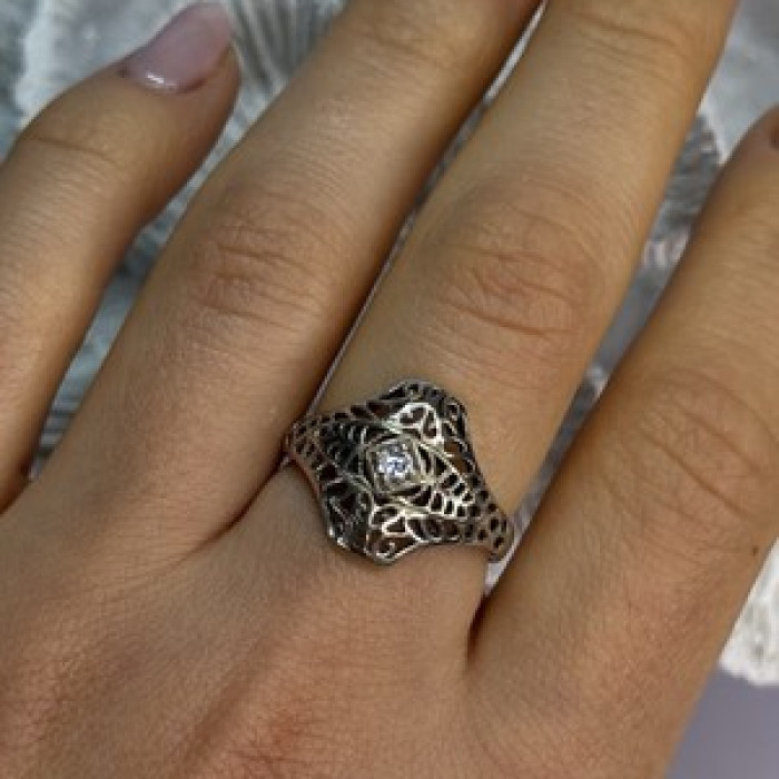 925 Sterling Silver Beryl Ring Size 8