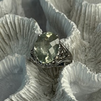 925 Sterling Silver Pale Green Amethyst Ring Size 7