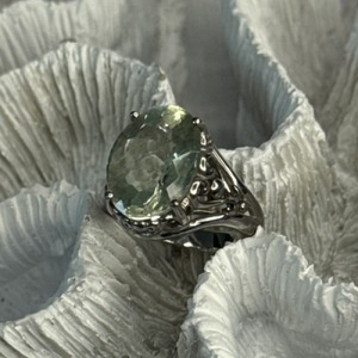 925 Sterling Silver Pale Green Amethyst Ring Size 7