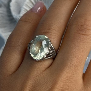 925 Sterling Silver Pale Green Amethyst Ring Size 7