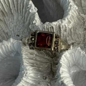 925 Sterling Silver Amber & Marcasite Ring Size 6.5