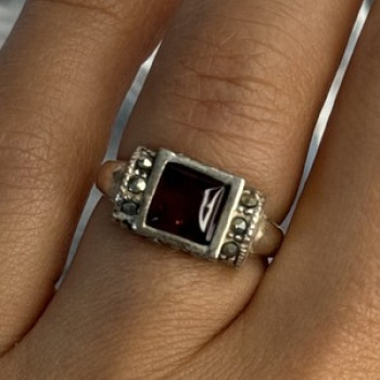 925 Sterling Silver Amber & Marcasite Ring Size 6.5