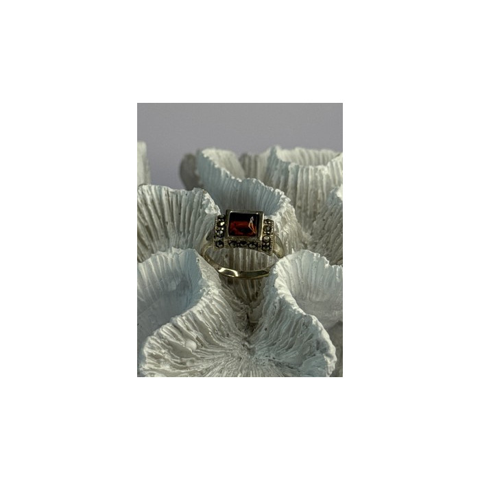 925 Sterling Silver Amber & Marcasite Ring Size 6.5