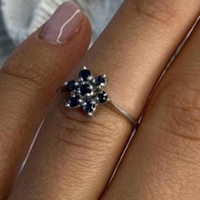 925 Sterling Silver Sapphire Flower Ring Size 6