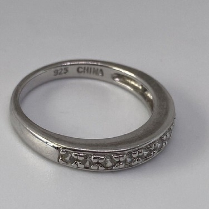 925 Sterling Silver CZ Ring Size 7.75