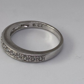 925 Sterling Silver CZ Ring Size 7.75