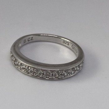 925 Sterling Silver CZ Ring Size 7.75