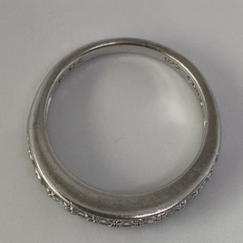 925 Sterling Silver CZ Ring Size 7.75