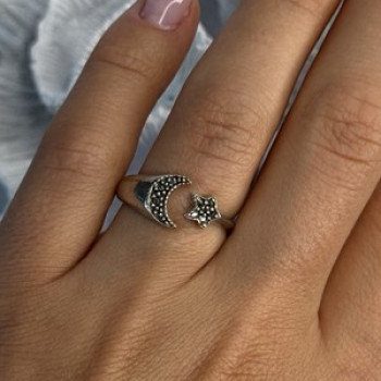 925 Sterling Silver Moon & Star Marcasite Ring Size 8