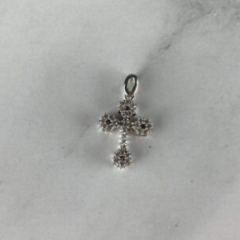 18K White Gold Diamonds Pendant Cross