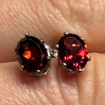 925 Sterling Silver Garnet Earrings
