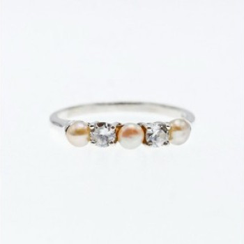 925 Sterling Silver Pearls & CZ Ring Size 10.5