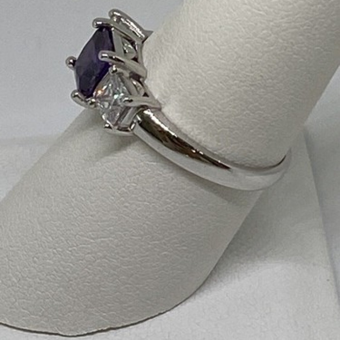 925 Sterling Silver CZ Ring Size 8