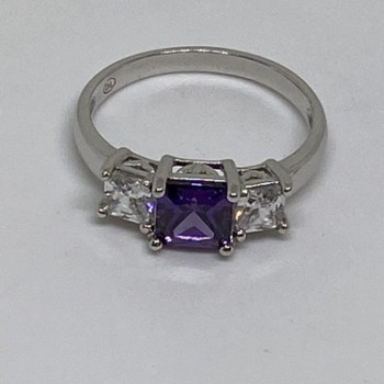 925 Sterling Silver CZ Ring Size 8