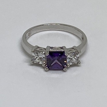 925 Sterling Silver CZ Ring Size 8