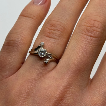 14K White Gold Diamonds Ring Size 5.5