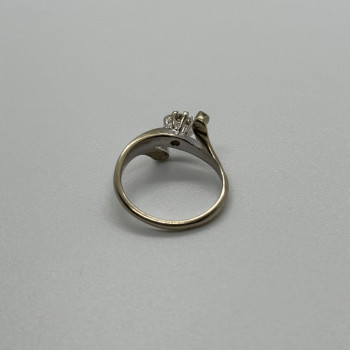 14K White Gold Diamonds Ring Size 5.5