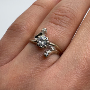 14K White Gold Diamonds Ring Size 5.5