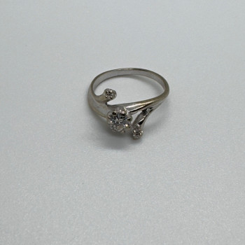 14K White Gold Diamonds Ring Size 5.5