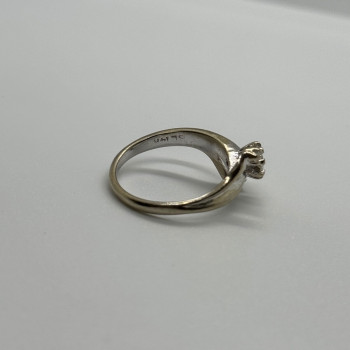 14K White Gold Diamonds Ring Size 5.5