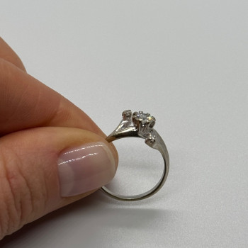 14K White Gold Diamonds Ring Size 5.5